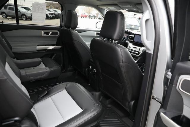 Certified 2022 Ford Explorer XLT w/ Equipment Group 202A image 39
