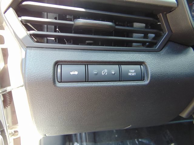Used 2025 Nissan Altima 2.5 SV FWD image 19