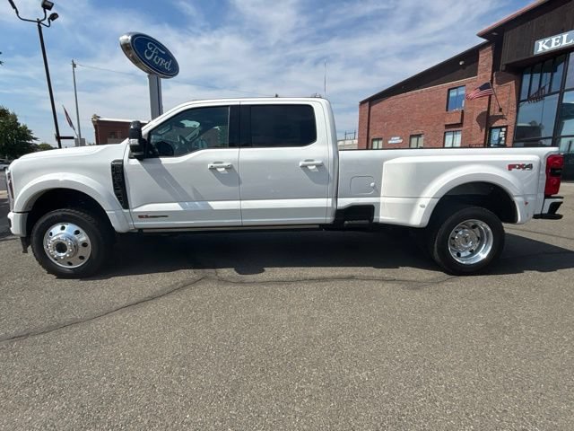 Certified 2025 Ford F450 Platinum w/ FX4 Off-Road Package AWD/4WD image 7