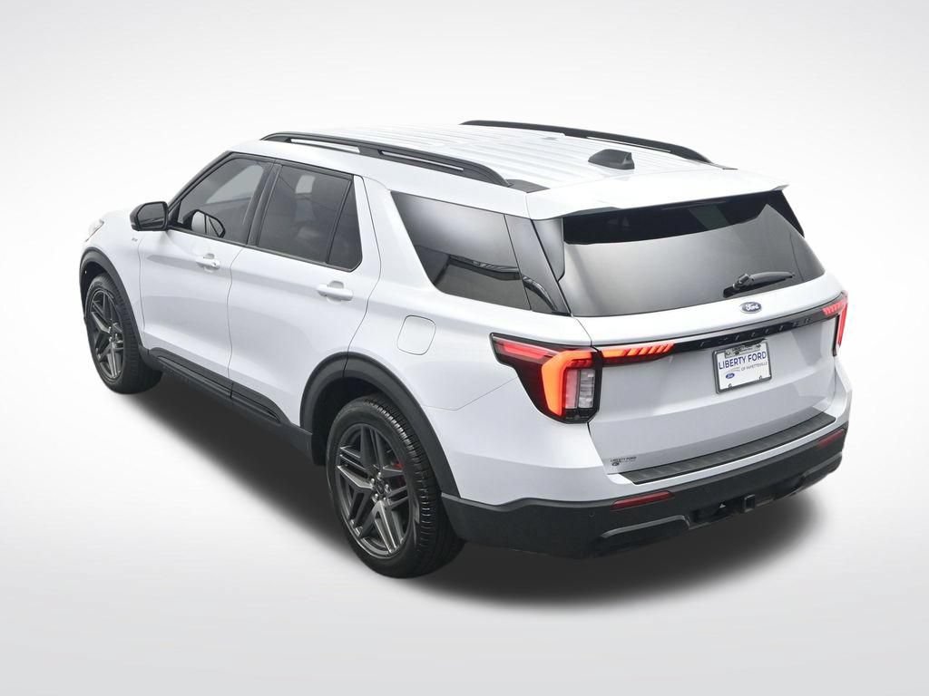 Certified 2026 Ford Explorer ST-Line w/ ST-Line Street Pack RWD image 25