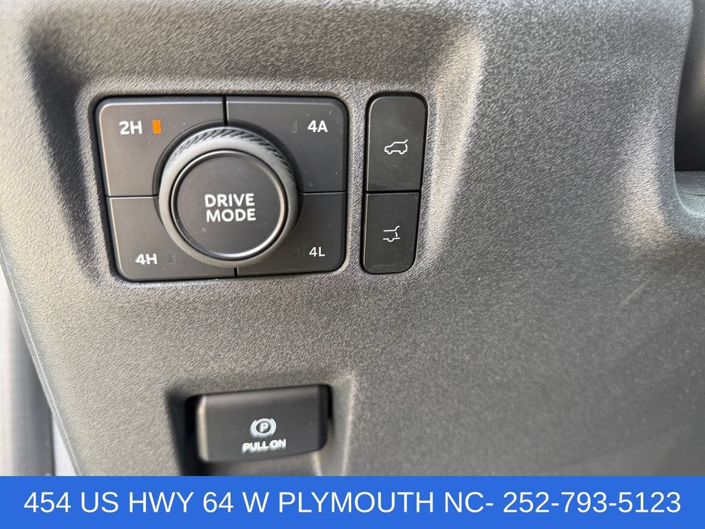 Certified 2025 Ford Expedition Active AWD/4WD image 21