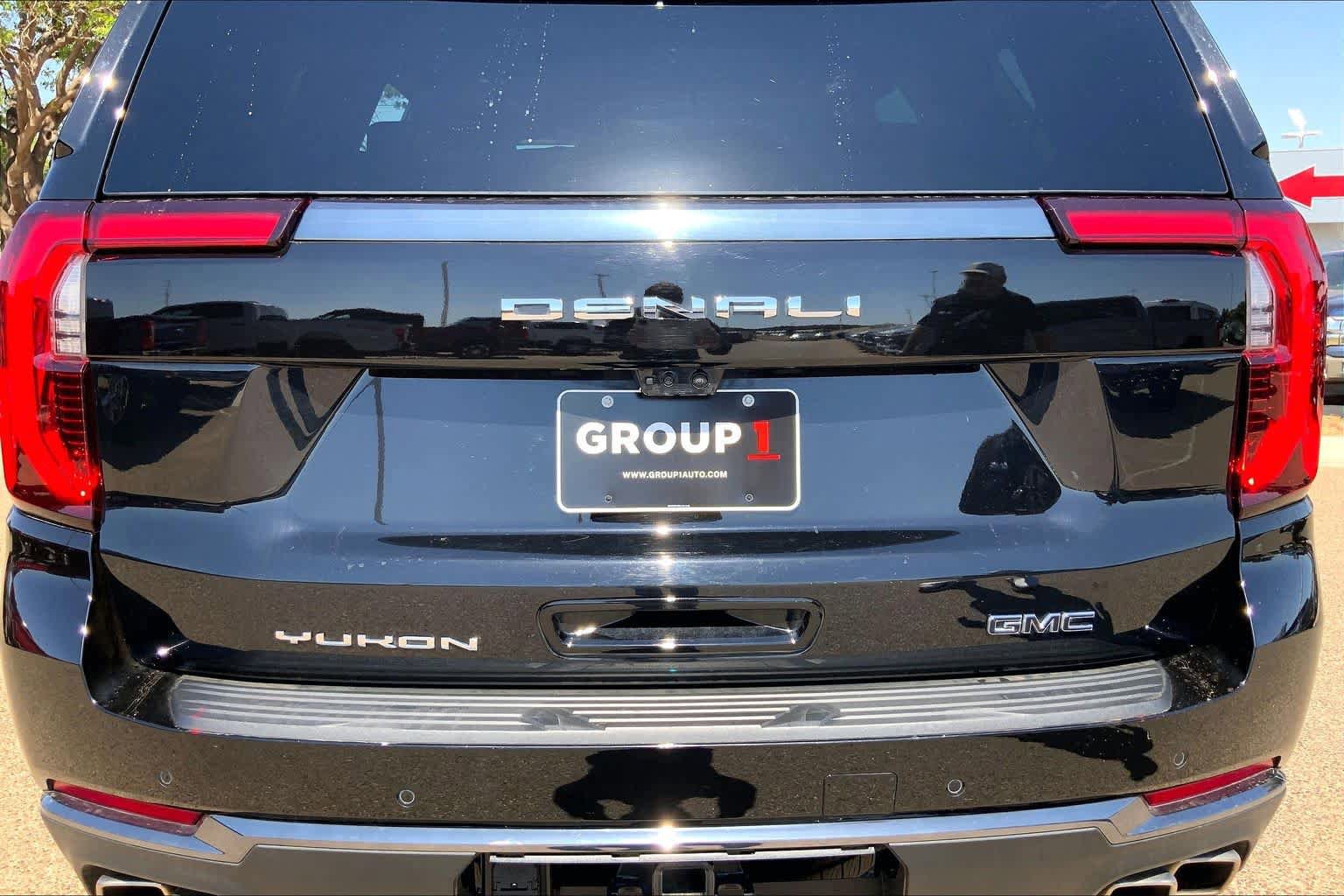 Used 2025 GMC Yukon Denali Ultimate AWD/4WD image 31