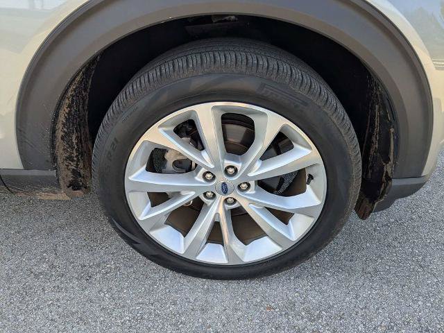 Certified 2024 Ford Explorer Platinum w/ Technology Package AWD/4WD image 11