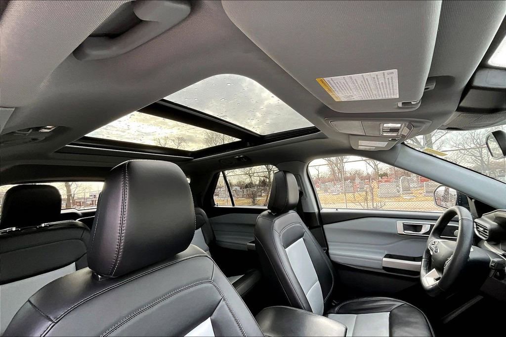 Certified 2023 Ford Explorer XLT w/ Equipment Group 202A image 21
