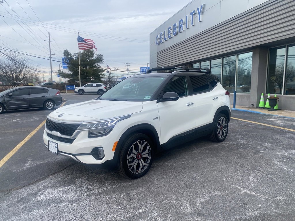 Used 2021 Kia Seltos SX image 2