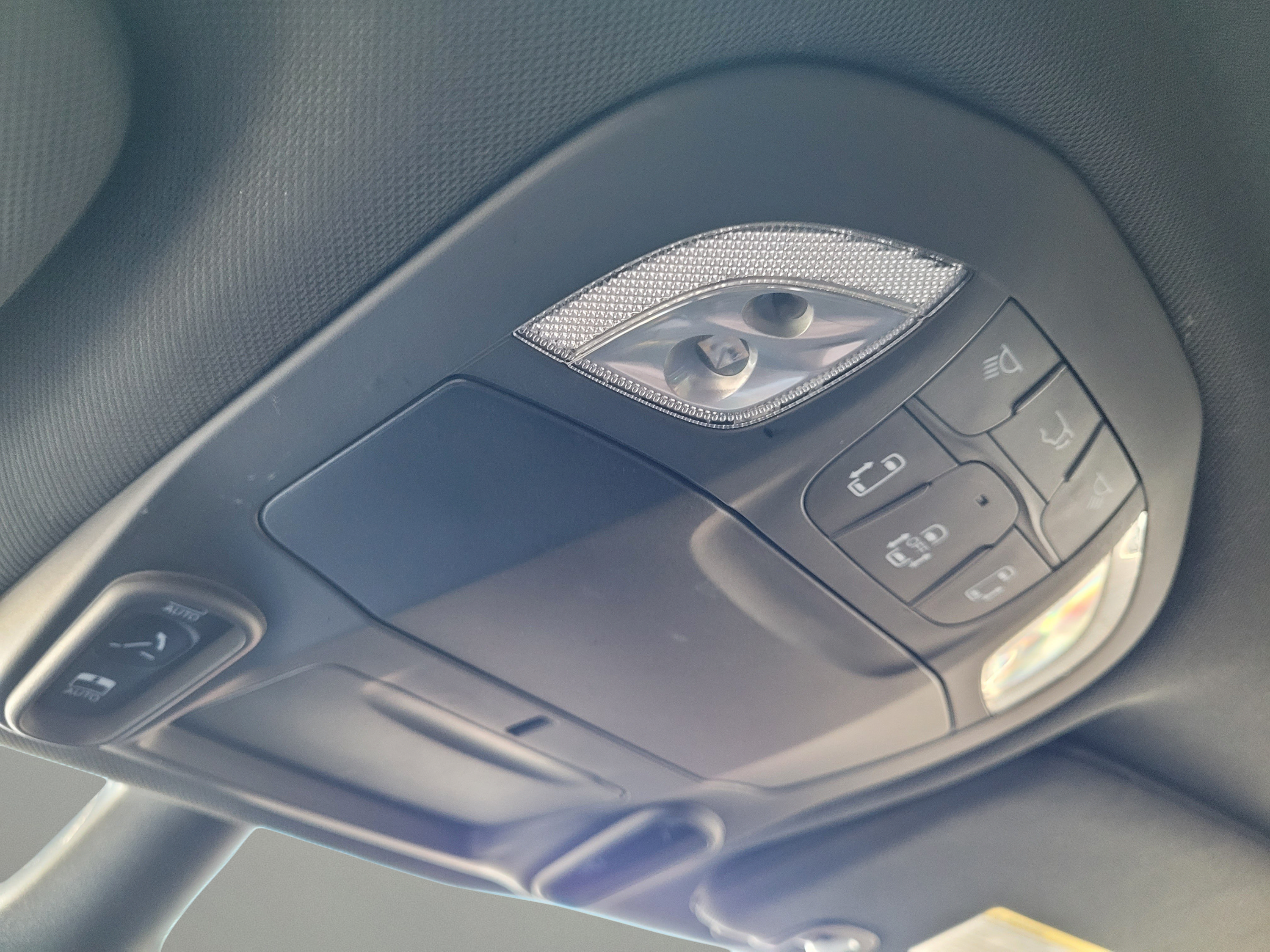 Used 2025 Chrysler Pacifica Limited FWD image 24