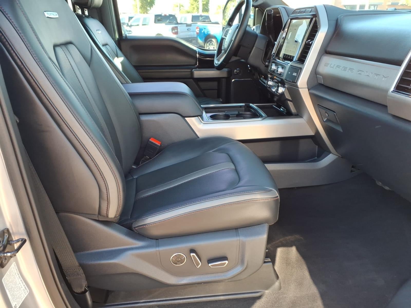 Certified 2022 Ford F350 Platinum AWD/4WD image 11