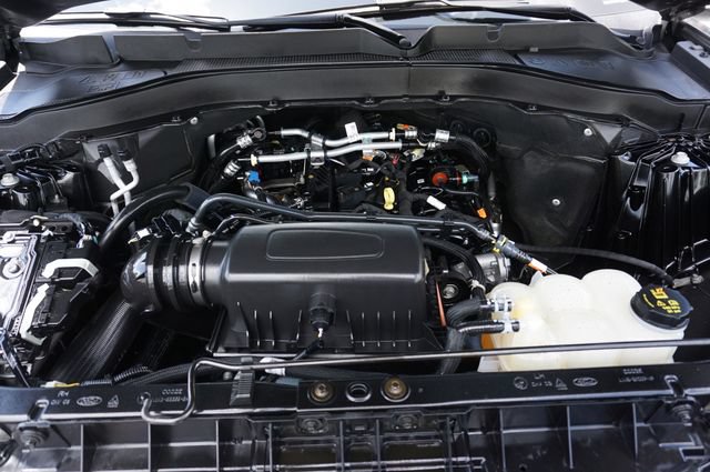 Certified 2023 Ford Explorer XLT RWD image 22