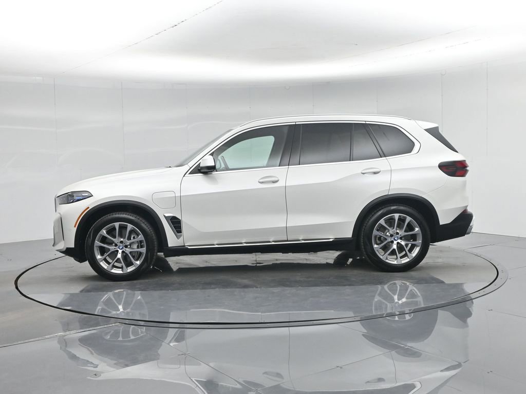 Used 2025 BMW X5 xDrive50e image 25