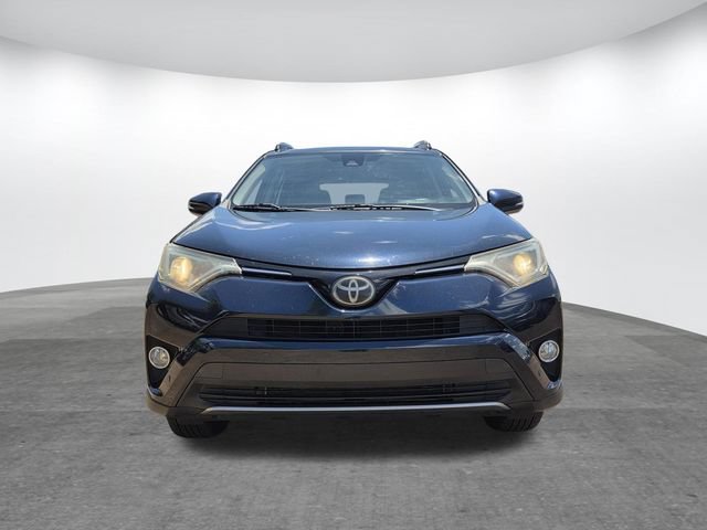 Used 2018 Toyota RAV4 XLE FWD image 2