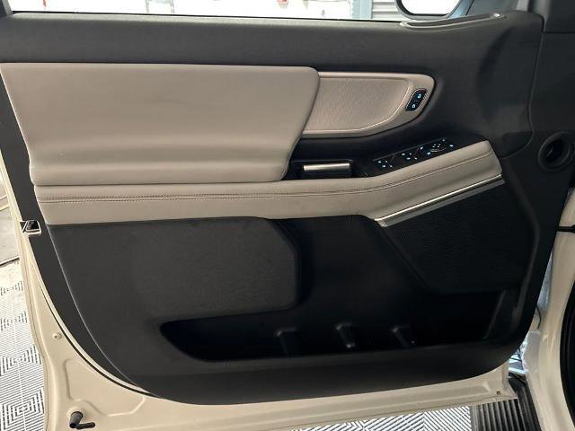 Certified 2025 Ford Expedition Active image 17