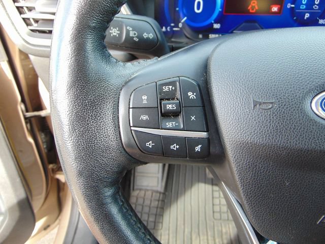 Certified 2020 Ford Escape Titanium AWD/4WD image 17