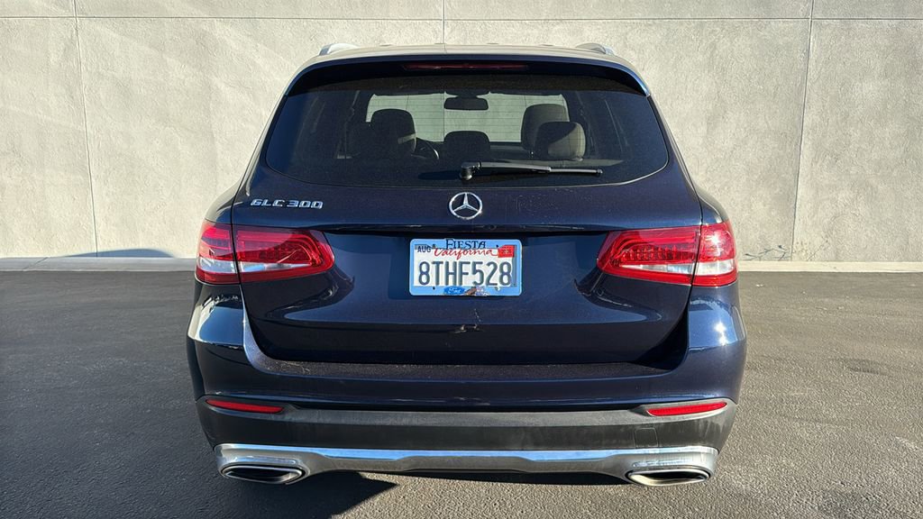 Used 2017 Mercedes-Benz GLC 300 image 2