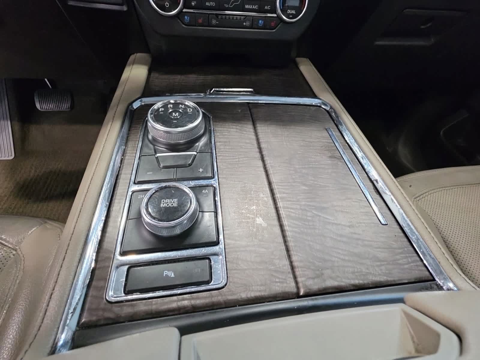 Certified 2019 Ford Expedition Limited w/ Equipment Group 301A AWD/4WD image 26