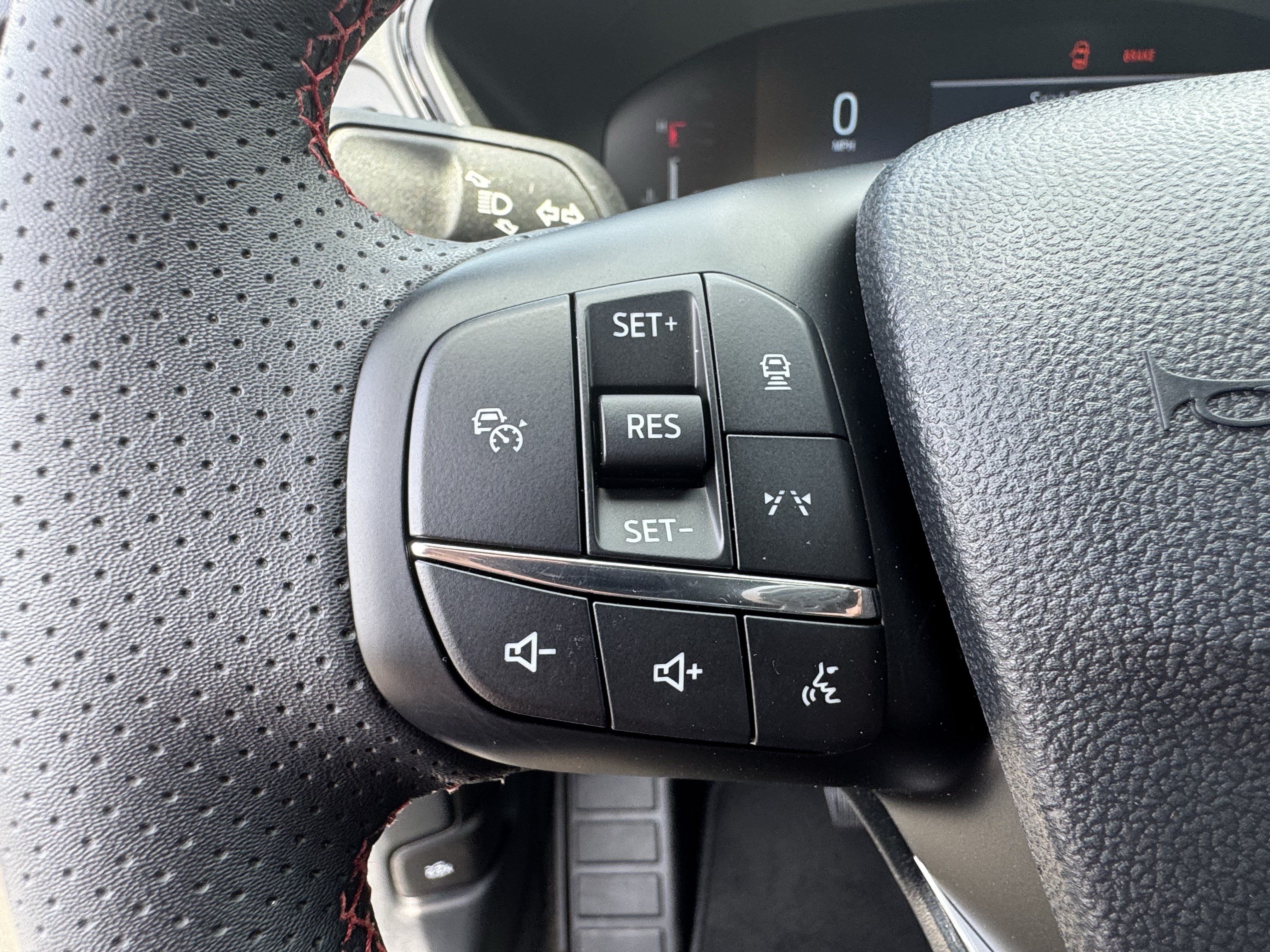 Certified 2026 Ford Escape ST-Line Select w/ Tech Pack #1 AWD/4WD image 32