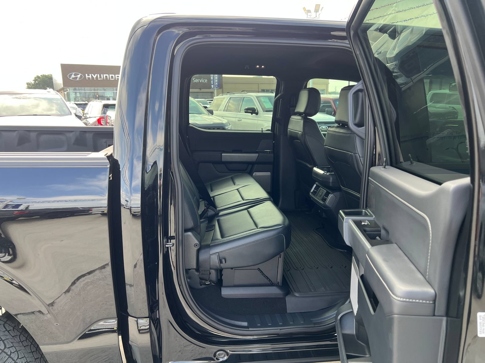 Certified 2025 Ford F150 XLT w/ Equipment Group 303A High AWD/4WD image 17