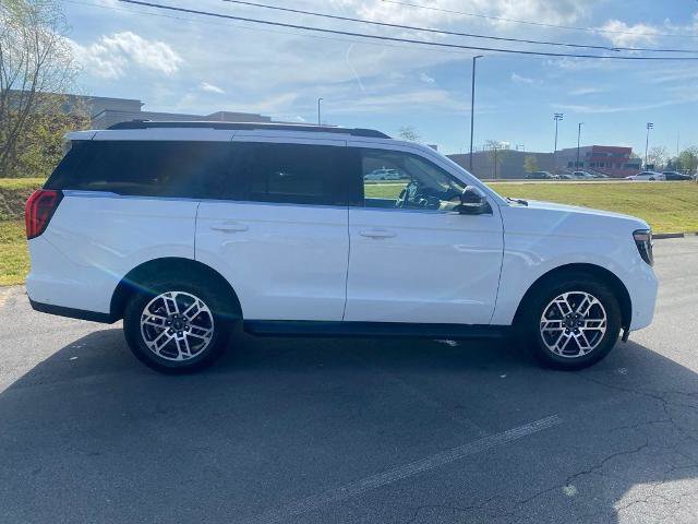 Certified 2025 Ford Expedition Active AWD/4WD image 6