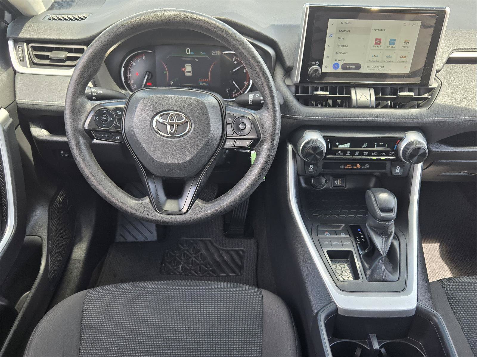 Used 2024 Toyota RAV4 LE FWD image 24