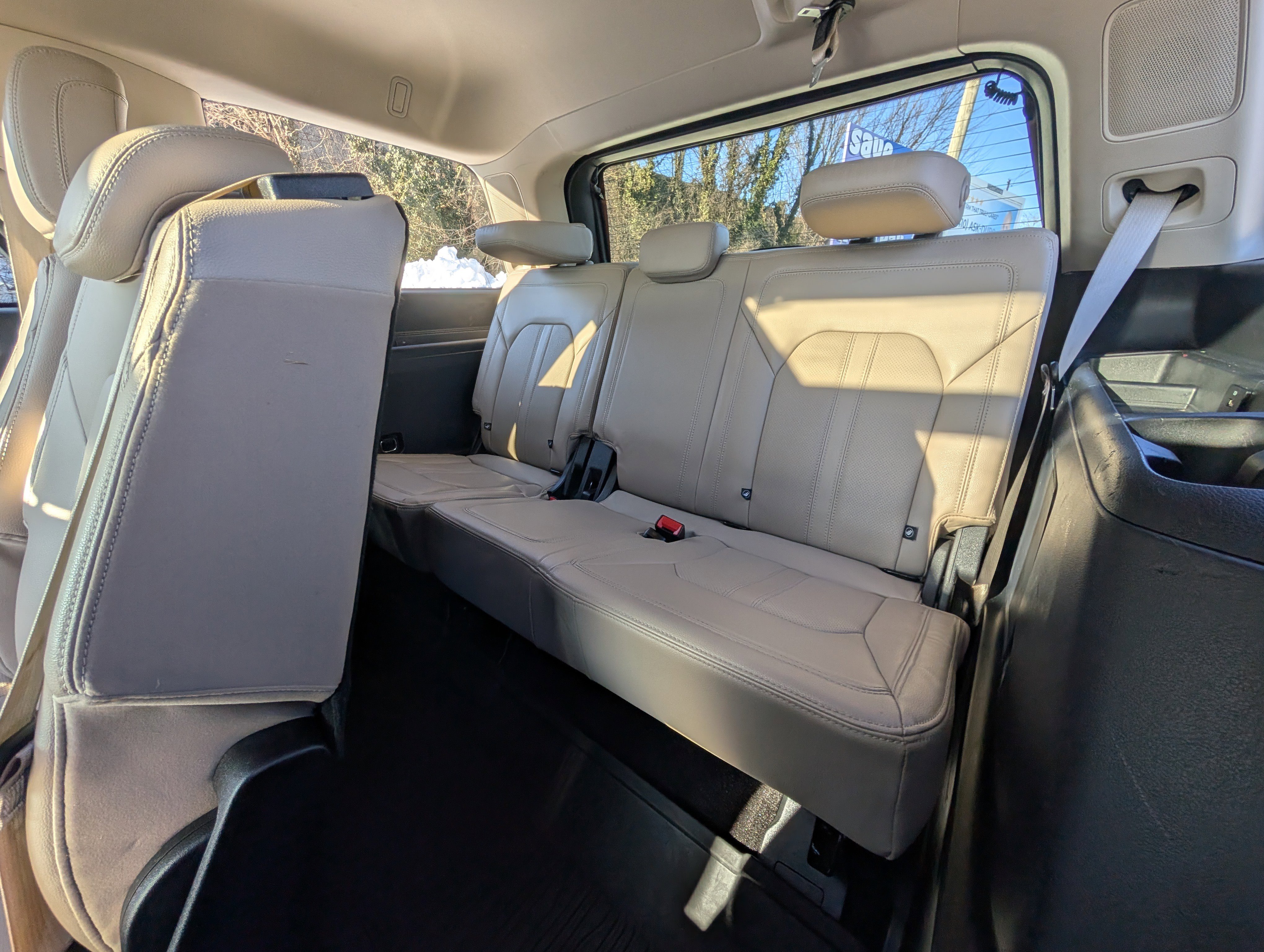 Certified 2022 Ford Expedition Limited image 17