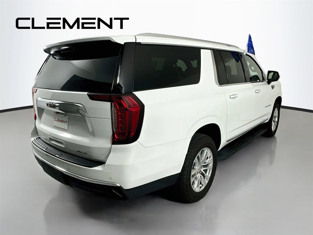 Used 2024 GMC Yukon XL SLT AWD/4WD image 7
