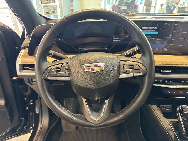 Used 2024 Cadillac XT4 Luxury w/ Cold Weather Package FWD image 25