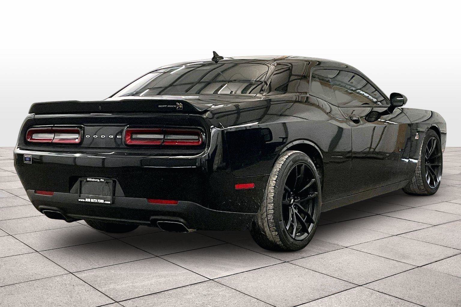 Used 2022 Dodge Challenger R/T Scat Pack w/ Dynamics Package image 11