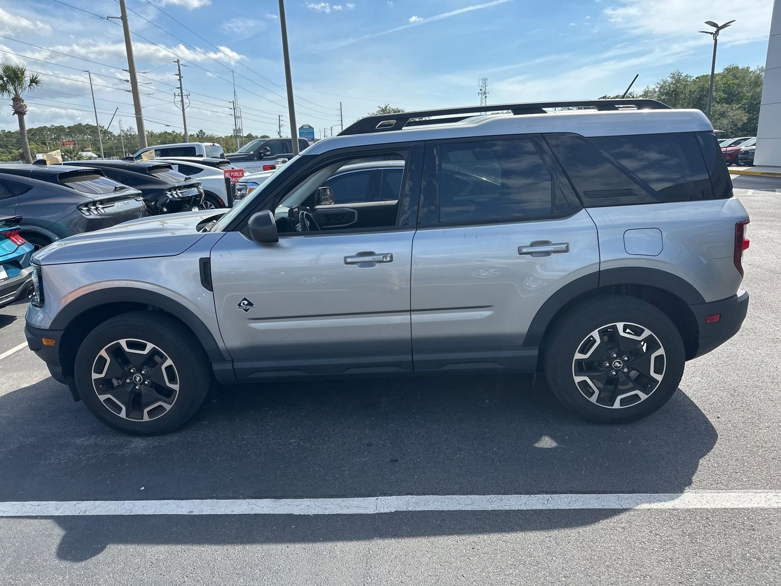Certified 2023 Ford Bronco Sport Outer Banks AWD/4WD image 2