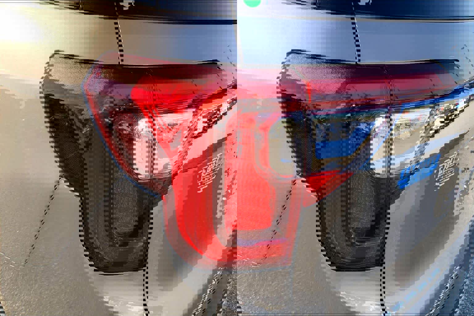 Used 2023 GMC Acadia SLE w/ Driver Convenience Package image 27