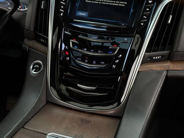 Used 2019 Cadillac Escalade Premium Luxury image 42