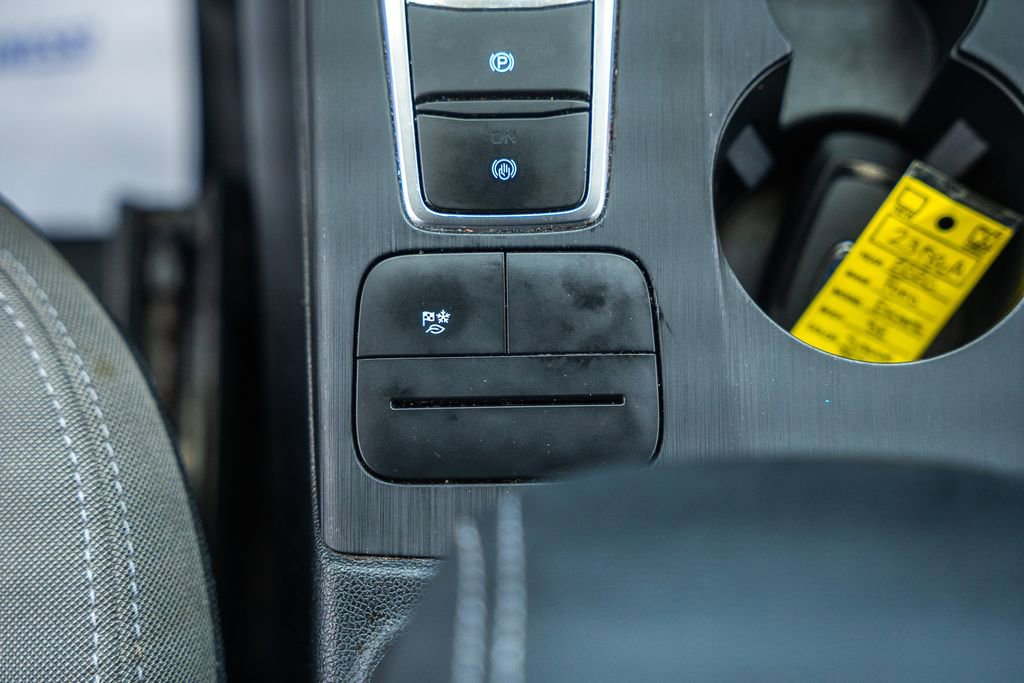 Certified 2020 Ford Escape SE Sport FWD image 27