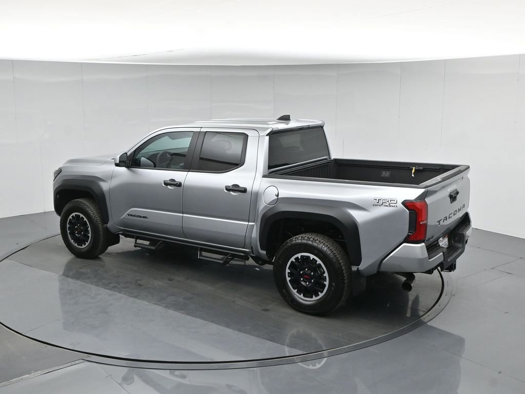 Used 2025 Toyota Tacoma TRD Off-Road image 18