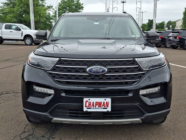 Certified 2023 Ford Explorer XLT w/ Equipment Group 202A AWD/4WD image 2