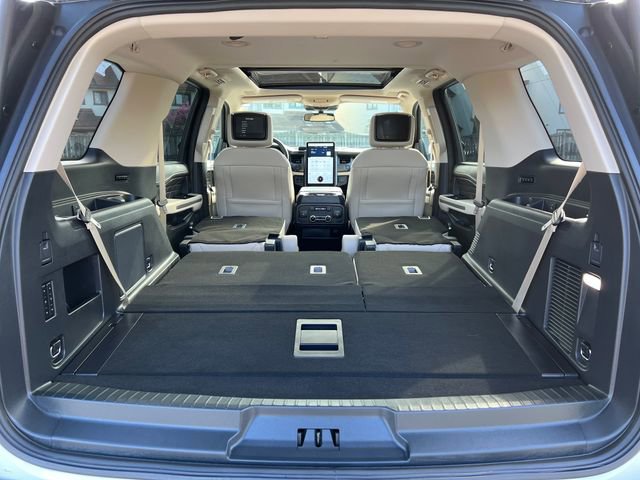 Certified 2023 Ford Expedition Platinum AWD/4WD image 31