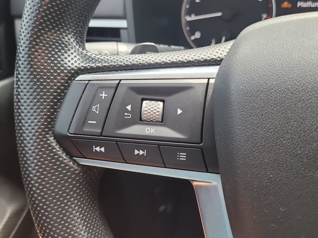 Used 2024 Mitsubishi Outlander ES FWD image 25