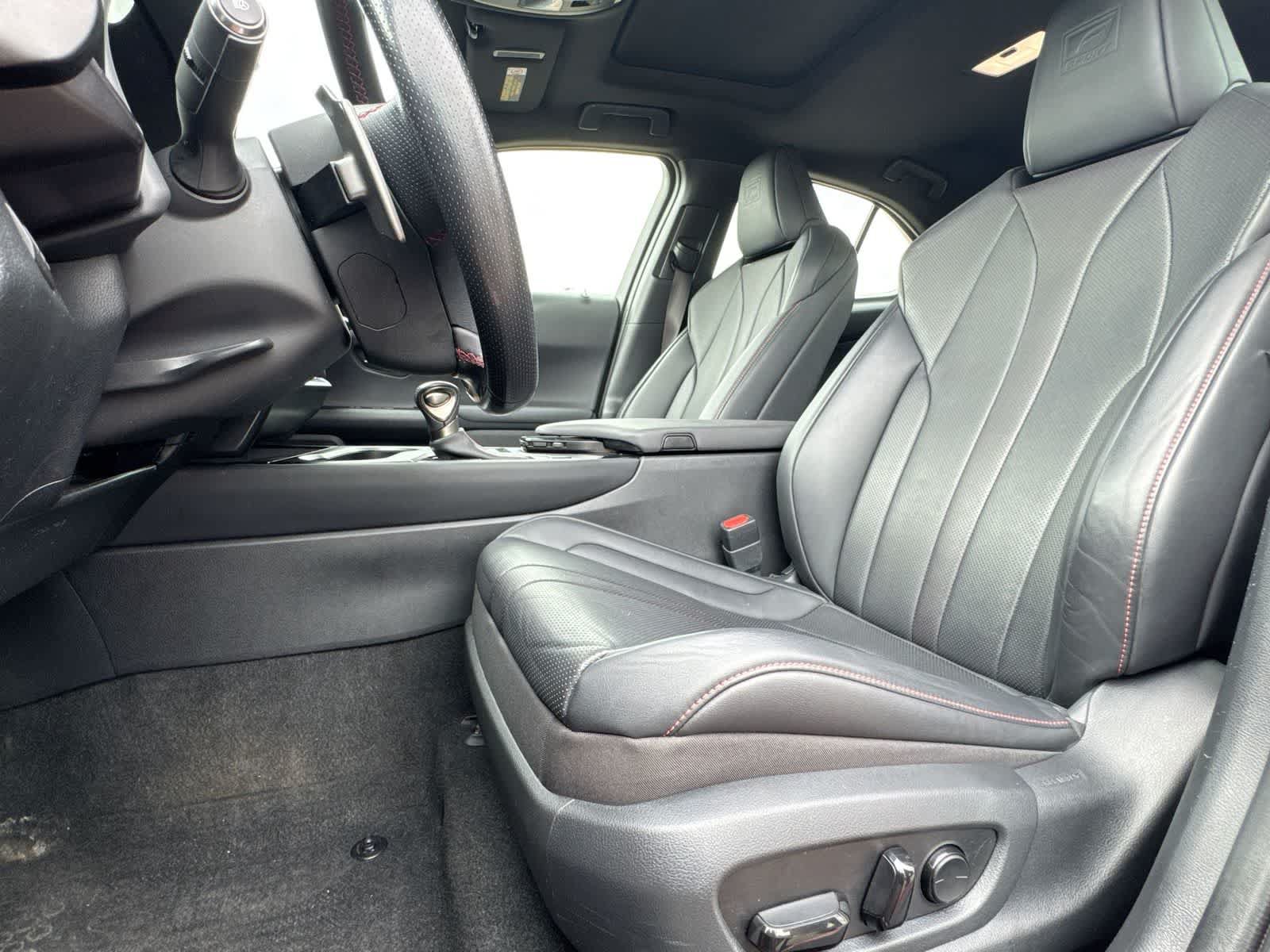 Used 2020 Lexus UX 250h F Sport w/ F Sport Premium Package AWD/4WD image 17