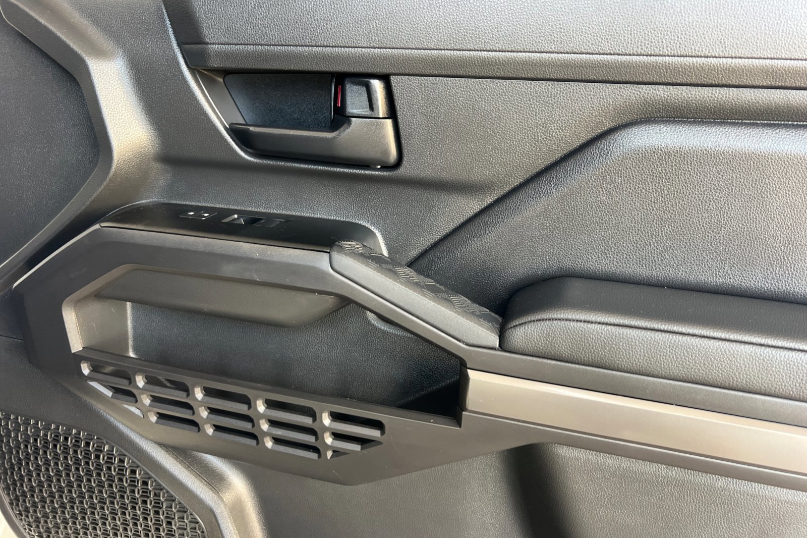 Used 2025 Toyota Tacoma TRD Sport image 17