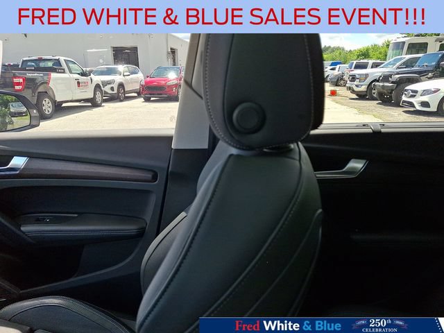 Used 2021 Audi Q5 e Premium Plus w/ Premium Plus Package AWD/4WD image 17