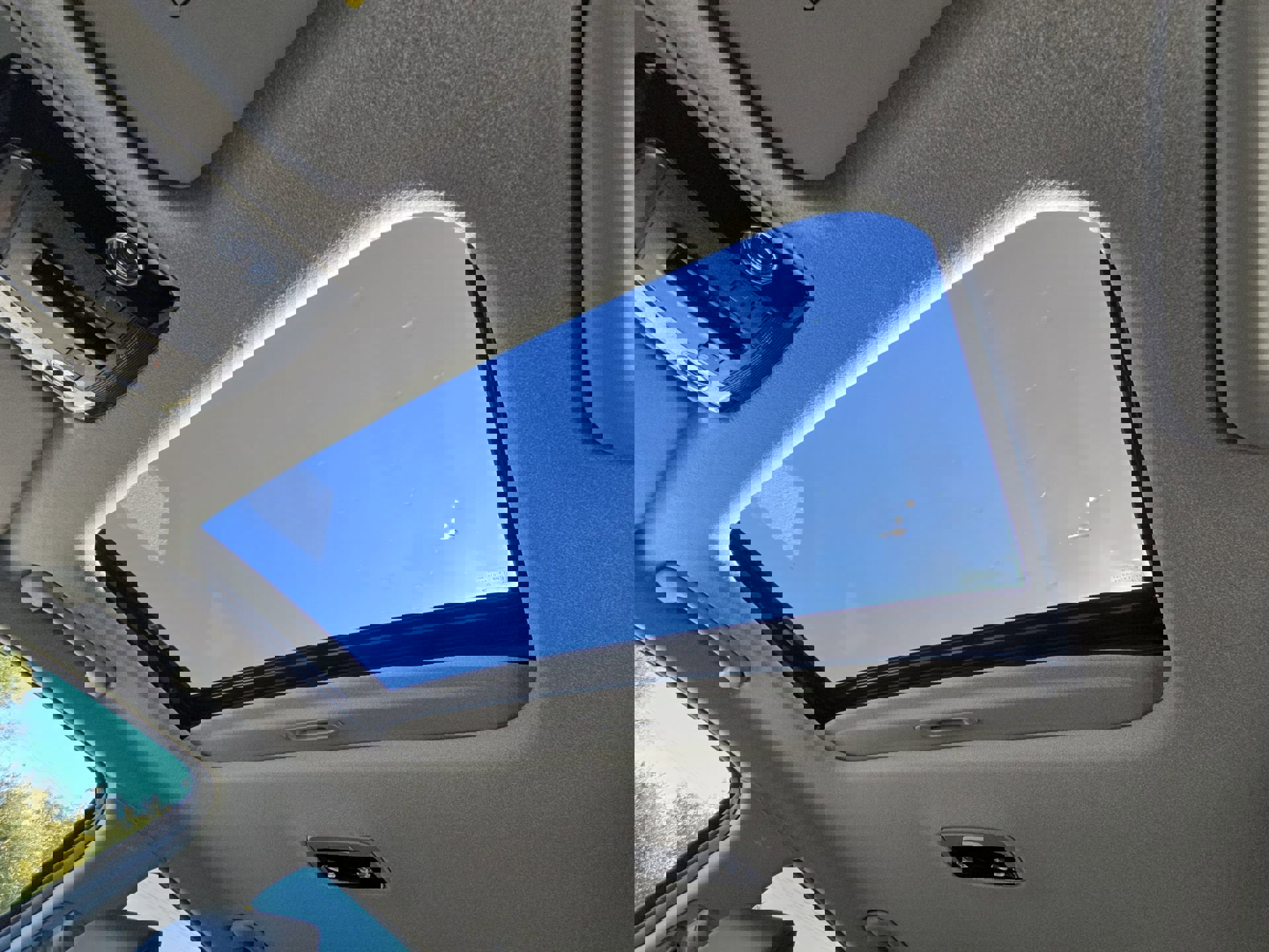 Used 2023 Kia Niro SX Touring image 22