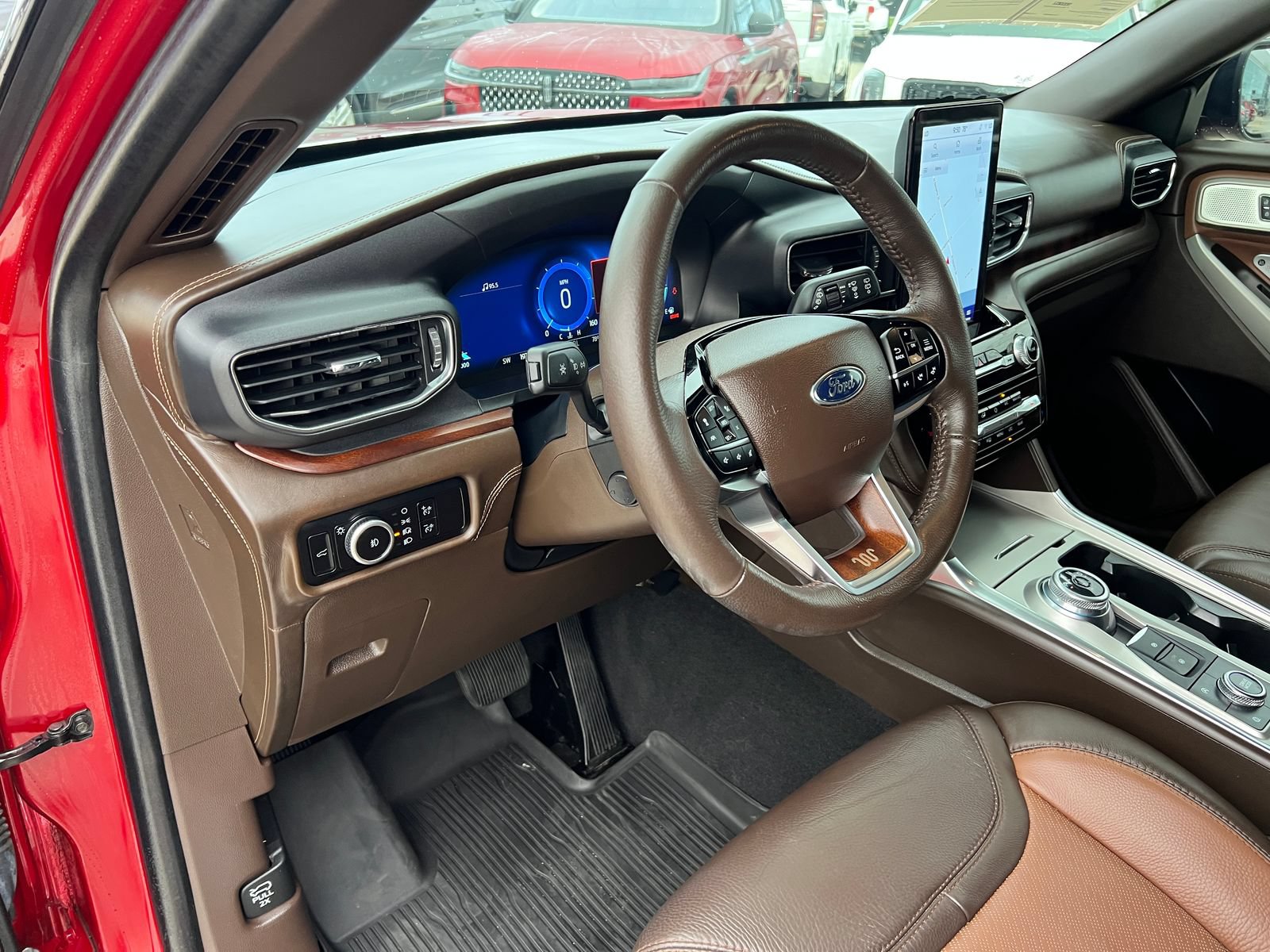 Certified 2024 Ford Explorer King Ranch w/ Technology Package AWD/4WD image 30