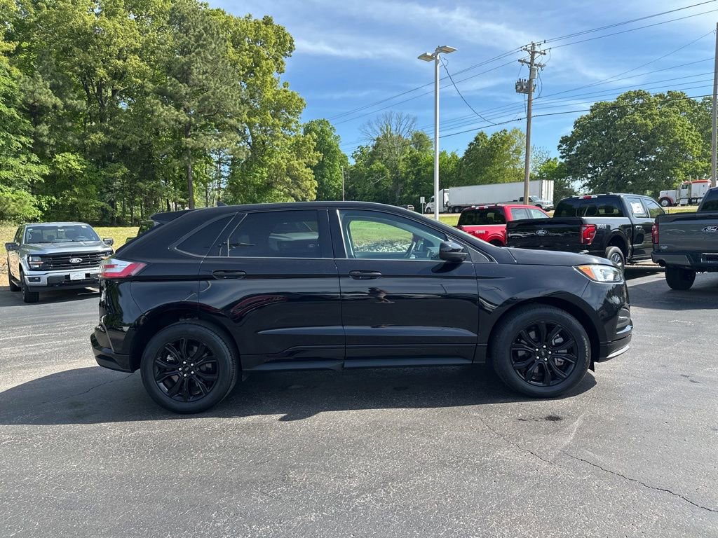 Certified 2024 Ford Edge SE w/ Black Appearance Package AWD/4WD image 6