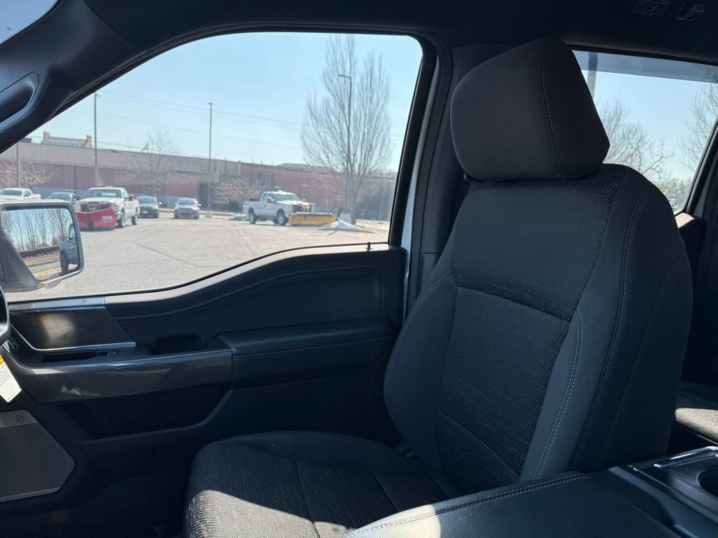 Certified 2022 Ford F150 XLT w/ Equipment Group 302A High image 30