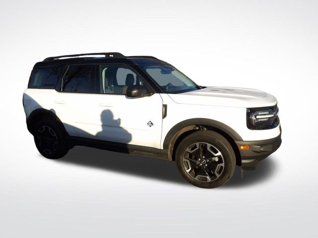 Certified 2023 Ford Bronco Sport Outer Banks w/ Tech Package image 11