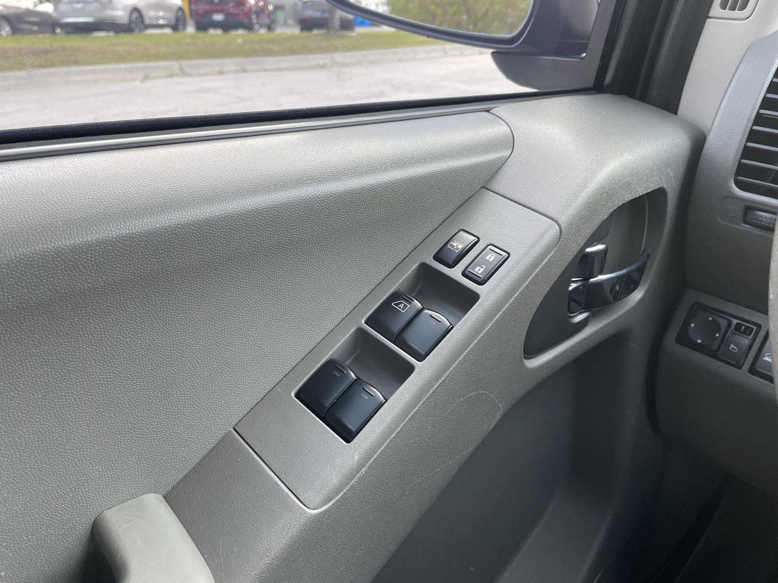 Used 2019 Nissan Frontier SV w/ Value Truck Package AWD/4WD image 27