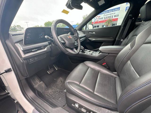 Used 2025 Cadillac XT4 Sport FWD image 13