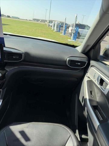 Certified 2022 Ford Explorer Limited w/ Equipment Group 301A image 14