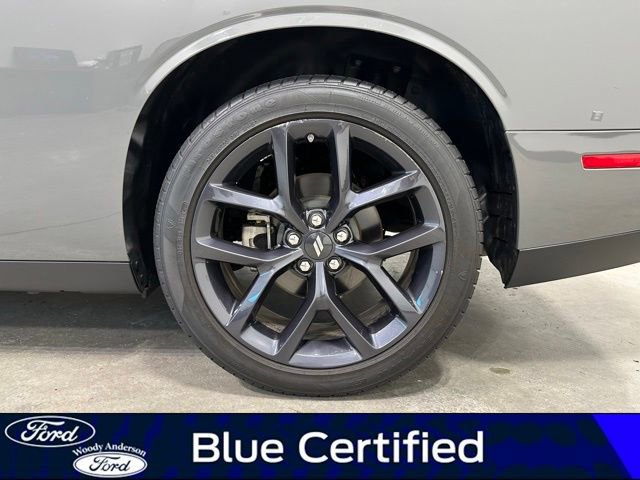 Used 2023 Dodge Challenger SXT w/ Blacktop Package image 8