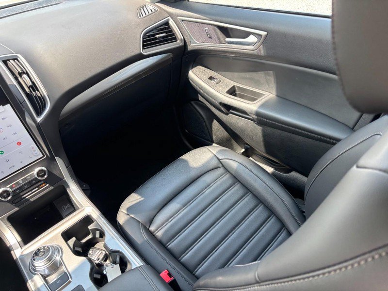 Certified 2024 Ford Edge SEL w/ Convenience Package AWD/4WD image 16