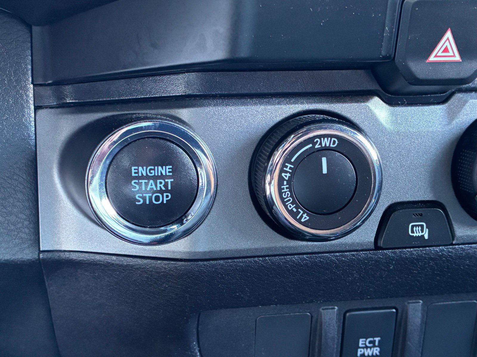 Used 2020 Toyota Tacoma TRD Off-Road AWD/4WD image 20