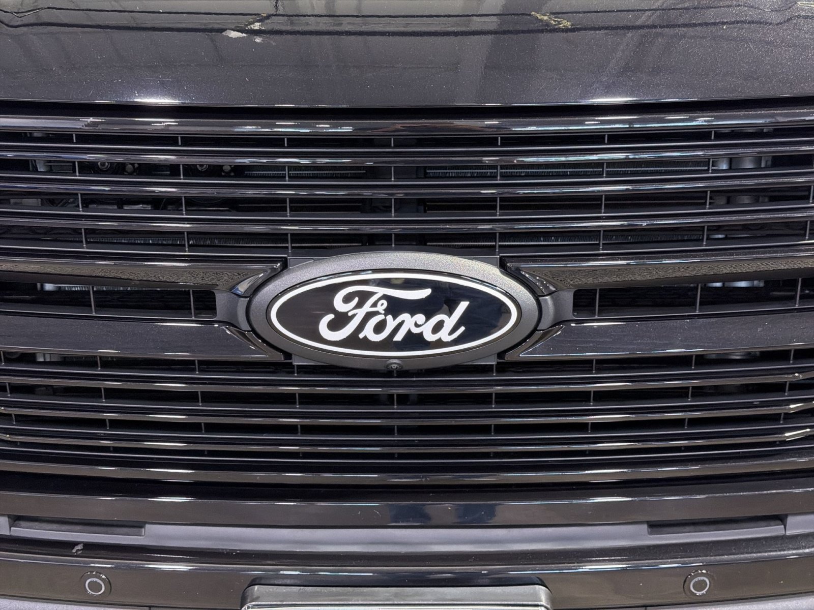 Certified 2025 Ford F150 Platinum w/ Equipment Group 702A High AWD/4WD image 12