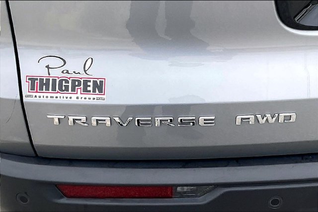 Used 2025 Chevrolet Traverse LT AWD/4WD image 9